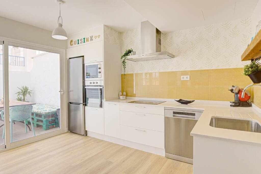 La Favorita Preciosa Villa Con Piscina Privada คอร์ราเลโฮ ภายนอก รูปภาพ