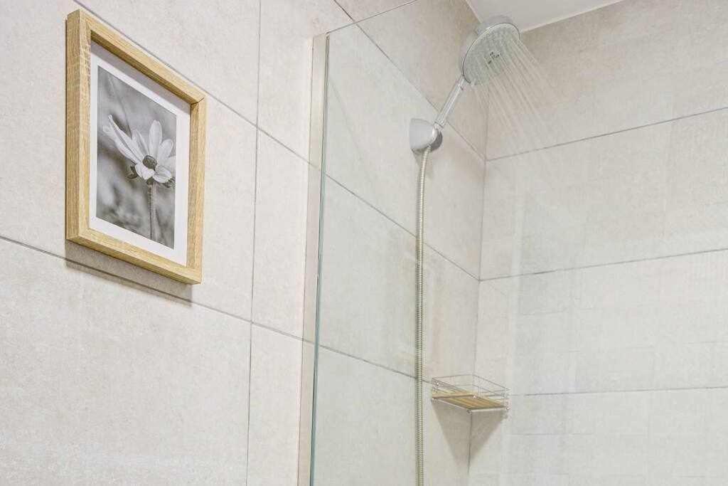 La Favorita Preciosa Villa Con Piscina Privada คอร์ราเลโฮ ภายนอก รูปภาพ