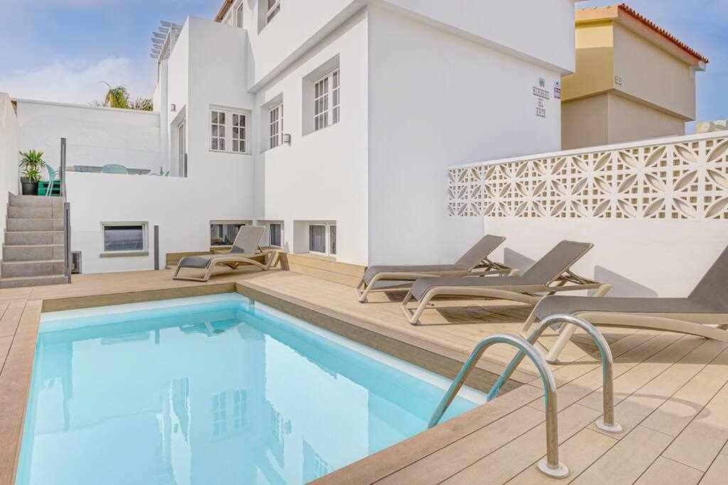La Favorita Preciosa Villa Con Piscina Privada คอร์ราเลโฮ ภายนอก รูปภาพ